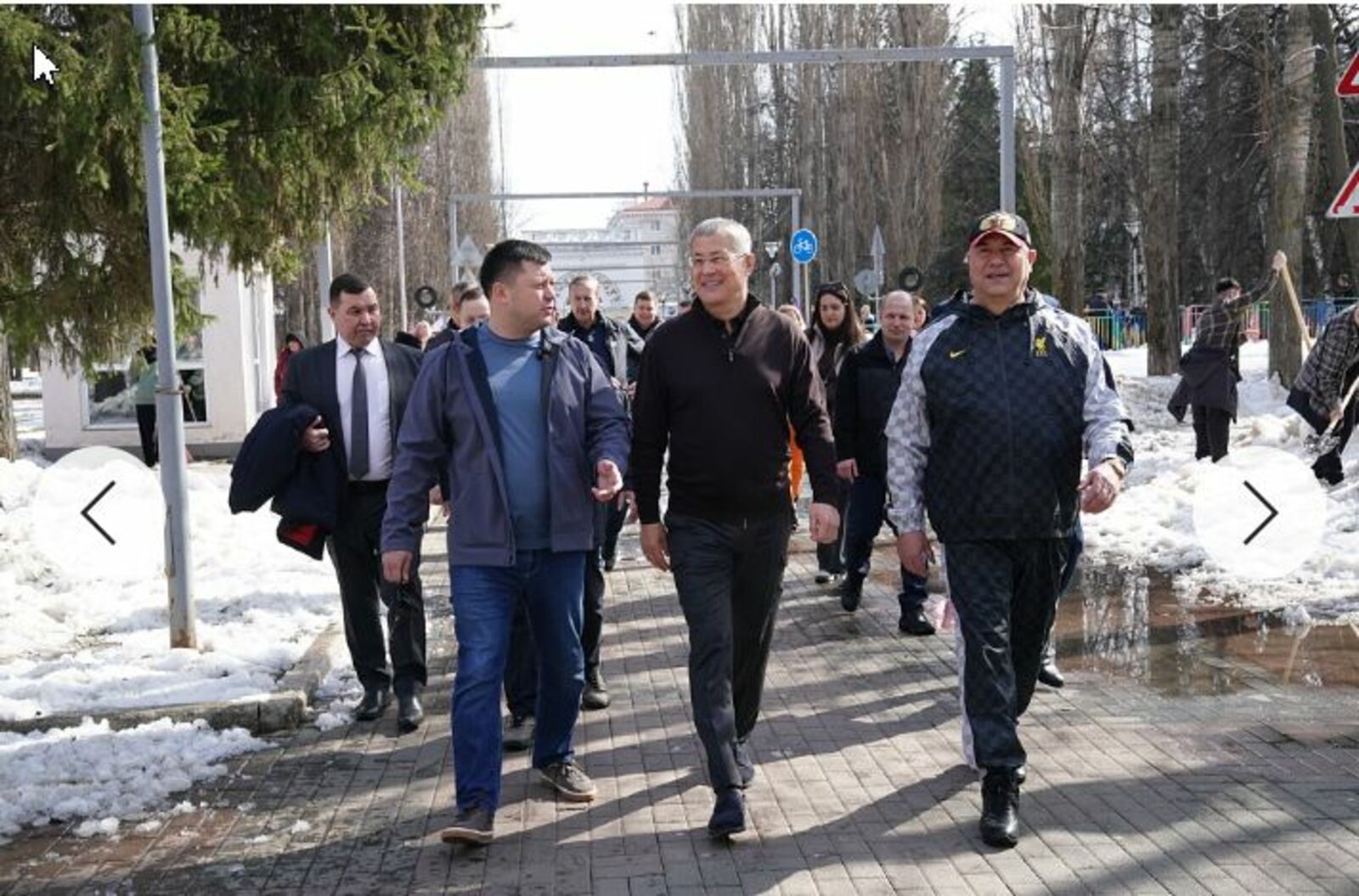 Радий Хабиров посетил в Уфе площадку благотворительной акции «Ищу человека»