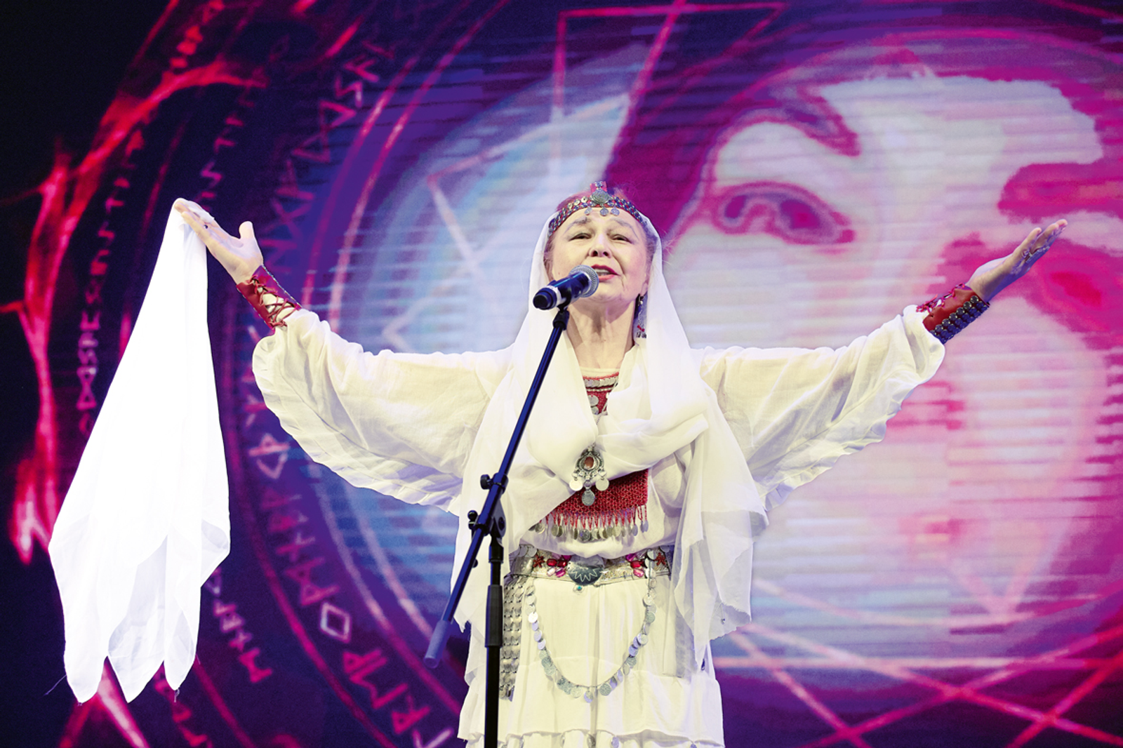 Уның үҙ Йыһаны...