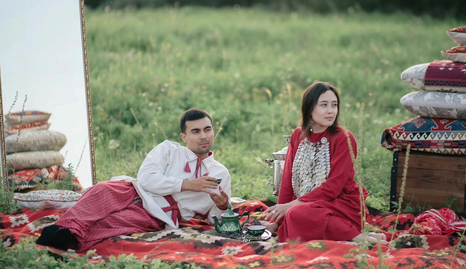 Саф мөхәббәт бар бит ул. Хикәйә