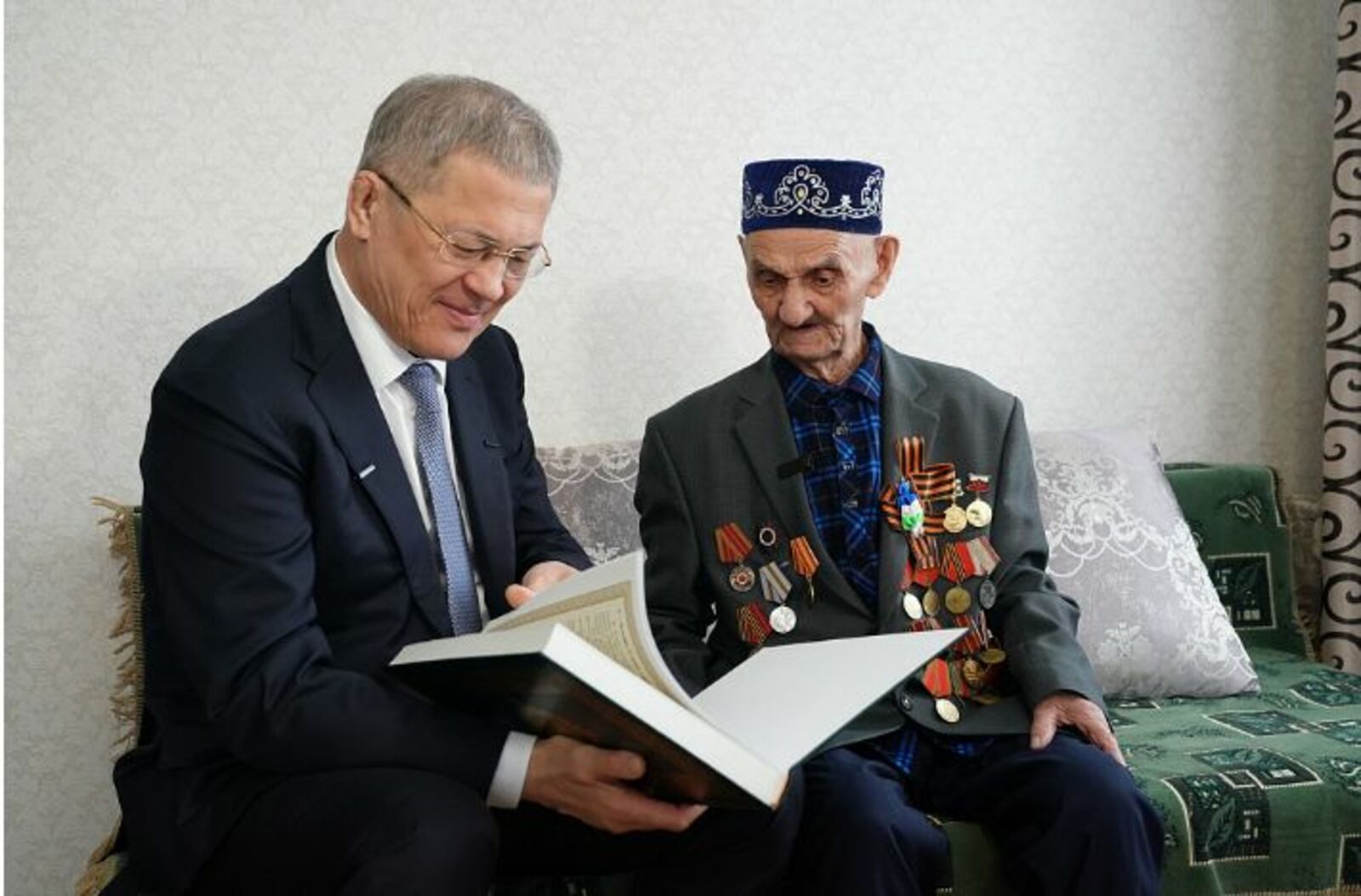 Радий Хабиров навестил ветерана Великой Отечественной войны