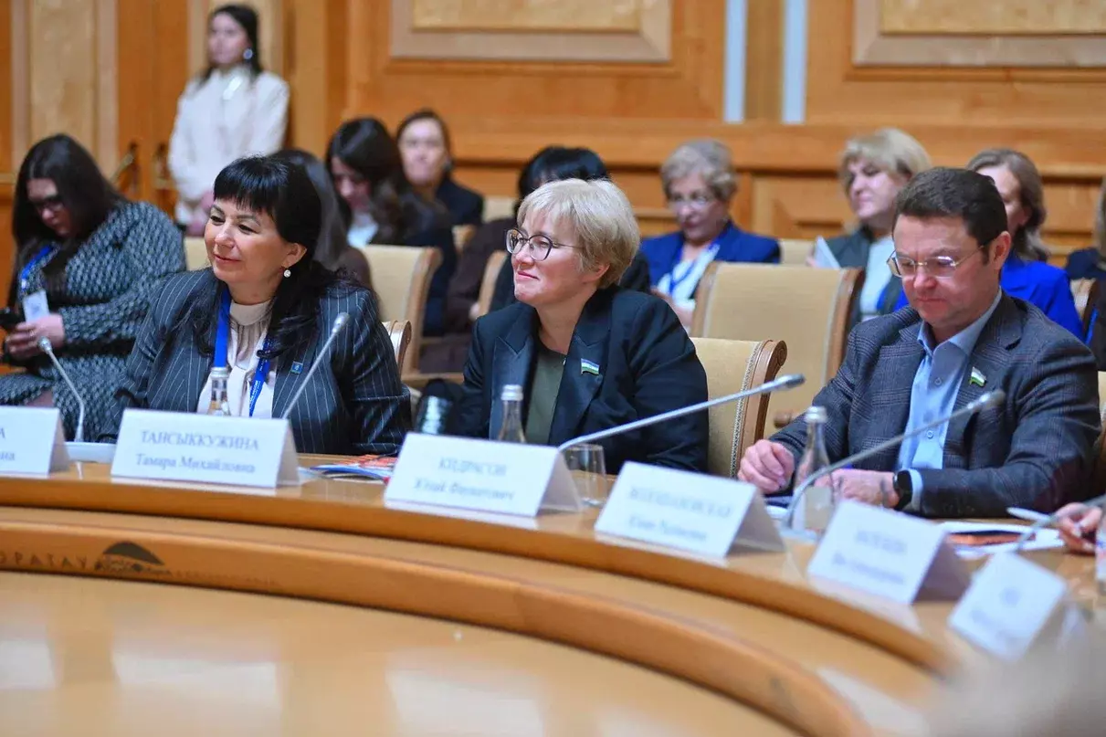 Ҡатын-ҡыҙ һәр эшкә һөйөү менән тотона