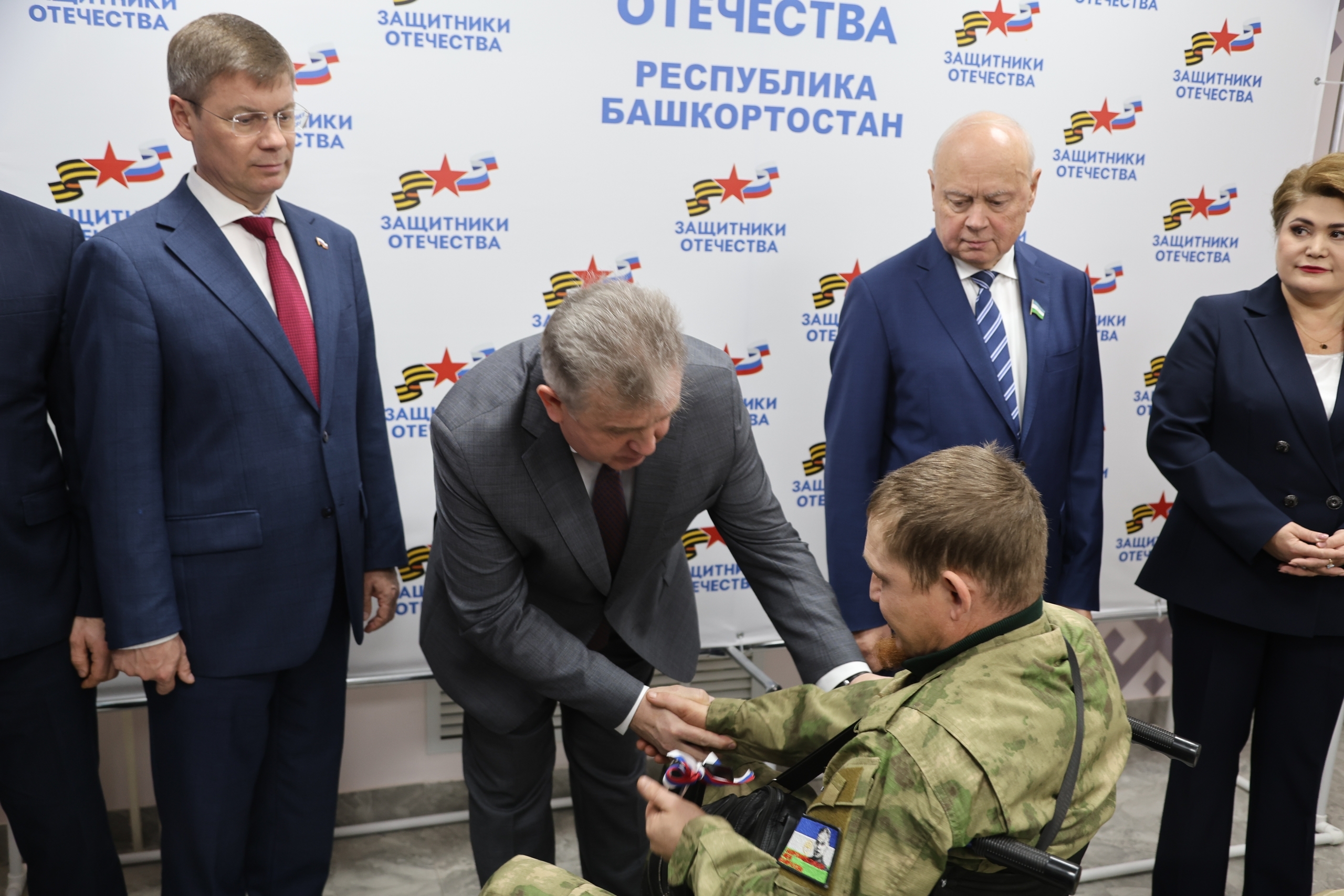 В филиале фонда “Защитники Отечества” вручили ключи от автомобилей