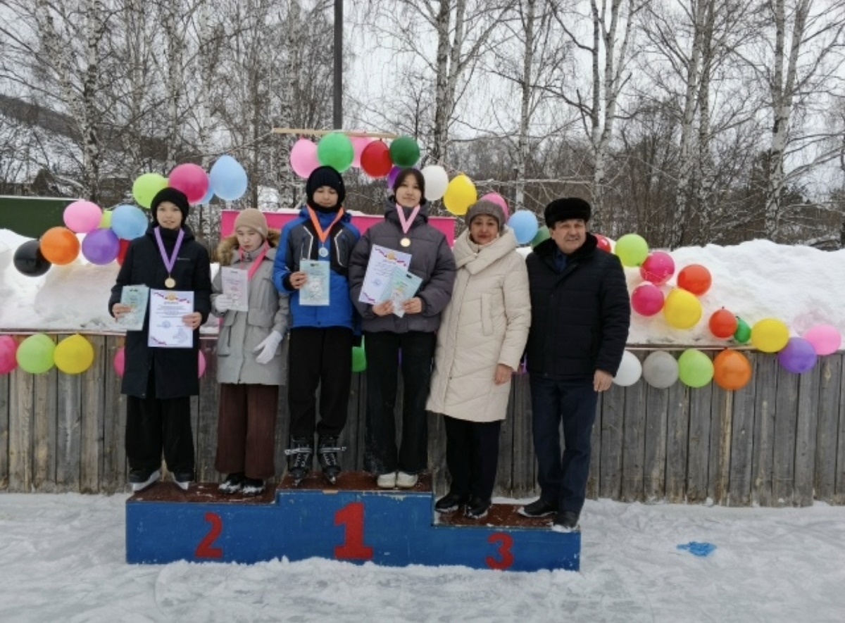 Бөрйән районы Байназар мәктәбендә - фигуралы шыуыу ярышы