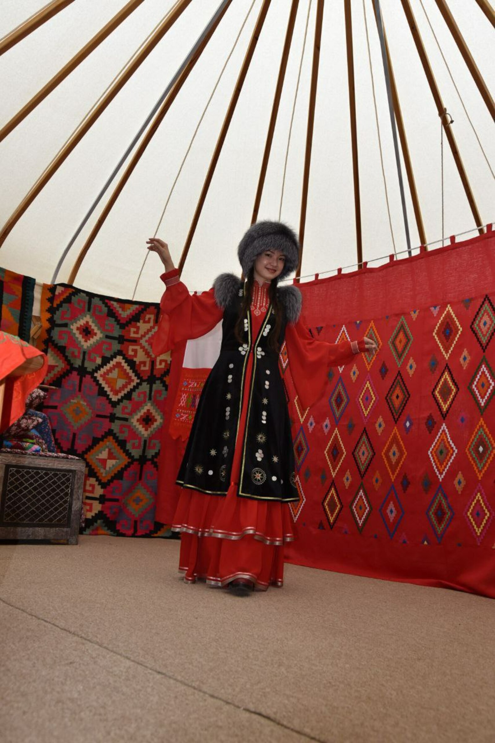 ТЕЛ ТУРАҺЫНДА МӘҠӘЛДӘР