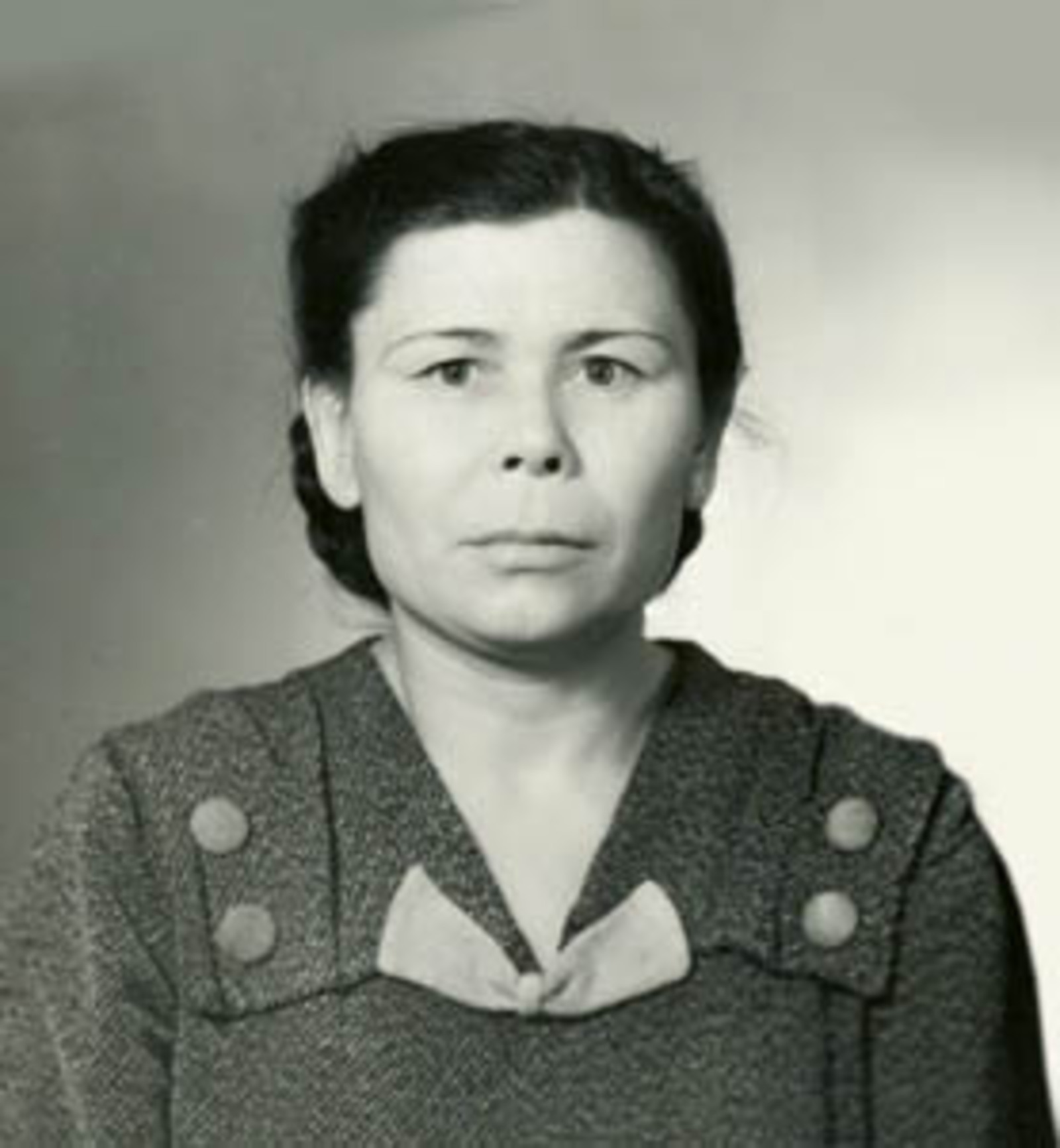 Минең әсәйем Ергә килгән изге фәрештәләй...