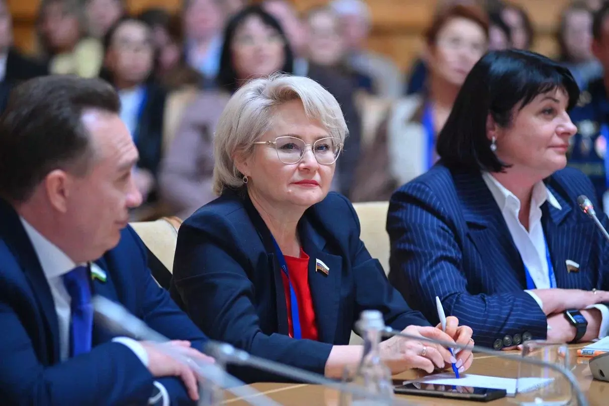 Ҡатын-ҡыҙ һәр эшкә һөйөү менән тотона